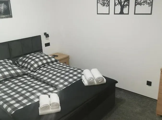 Δωμάτια σε οικογενειακή κατοικία Kosmyk